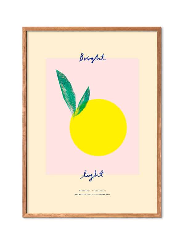 plakat i farven beige og lilla med en citron