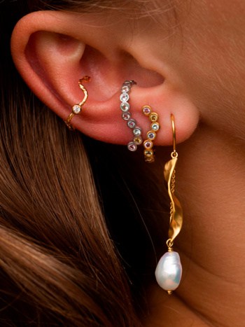 Long Twisted with Baroque Pearl Earring Gold