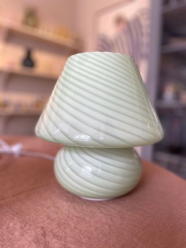 Mushroom Lampe Swirl, Large Green
